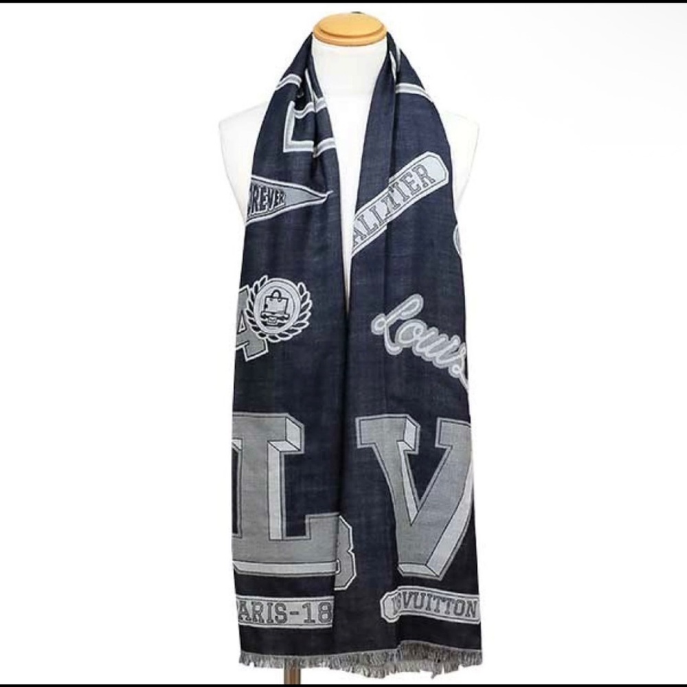 ❌❌SOLD❌❌LOUIS VUITTON SHAWL